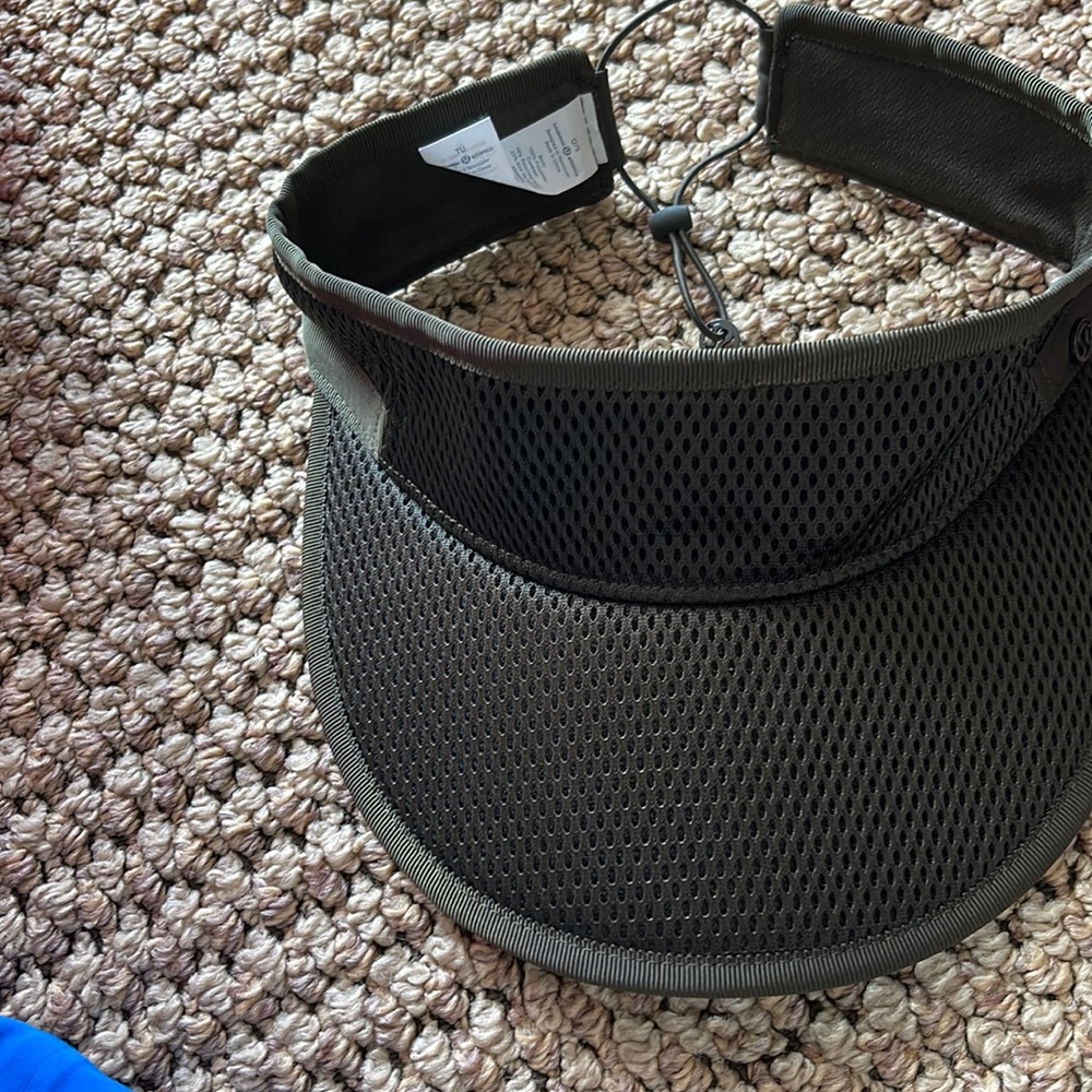 Pre- own Lululemon sun vise